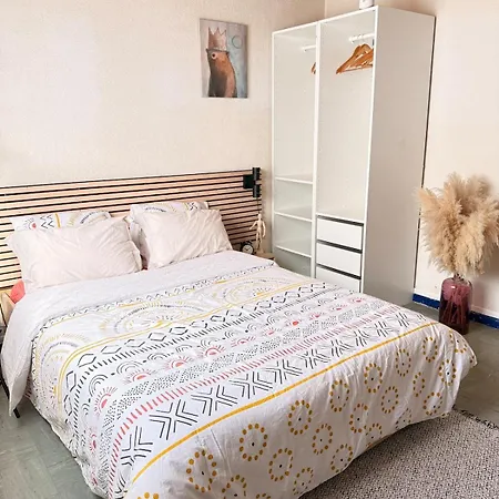 Room, 7 Min From Downtown Ubytování v soukromí Remeš